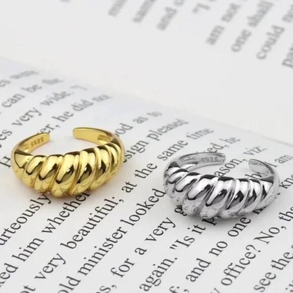 NEW 925 STERLING SILVER ADJUSTABLE FRENCH RING, CUTE RING, SHINY RING. - Picture 2 of 4